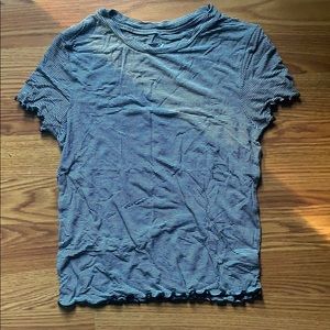 american eagle striped lettuce hem crop top